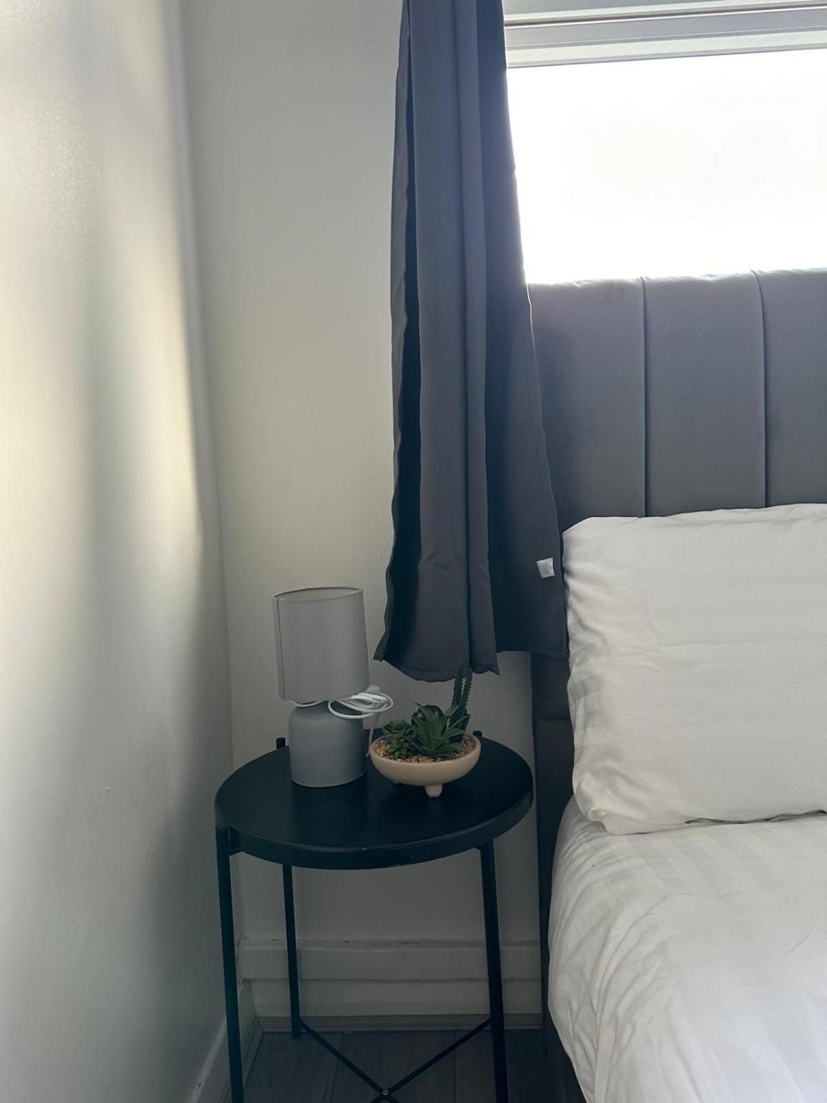 Modern Room In A 4 Bedroom Flat In London, Shared Bathroom! Luaran gambar