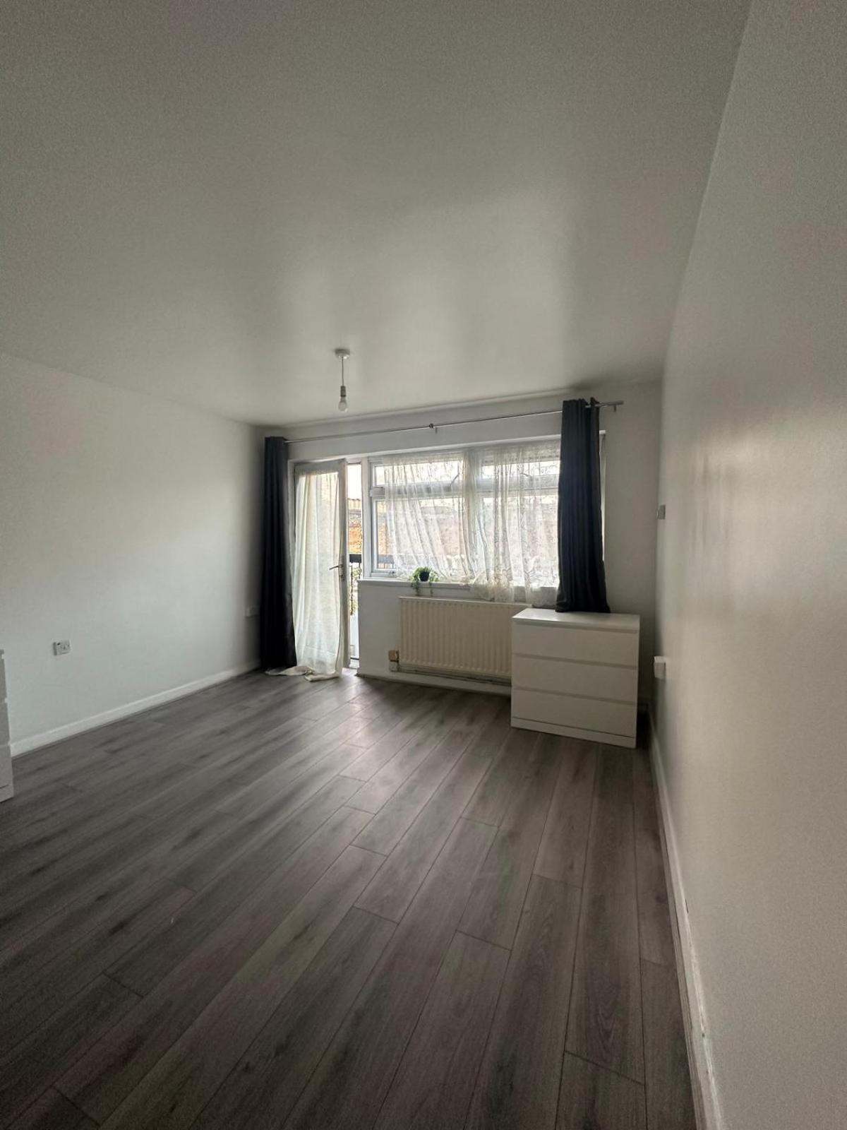 Modern Room In A 4 Bedroom Flat In London, Shared Bathroom! Luaran gambar