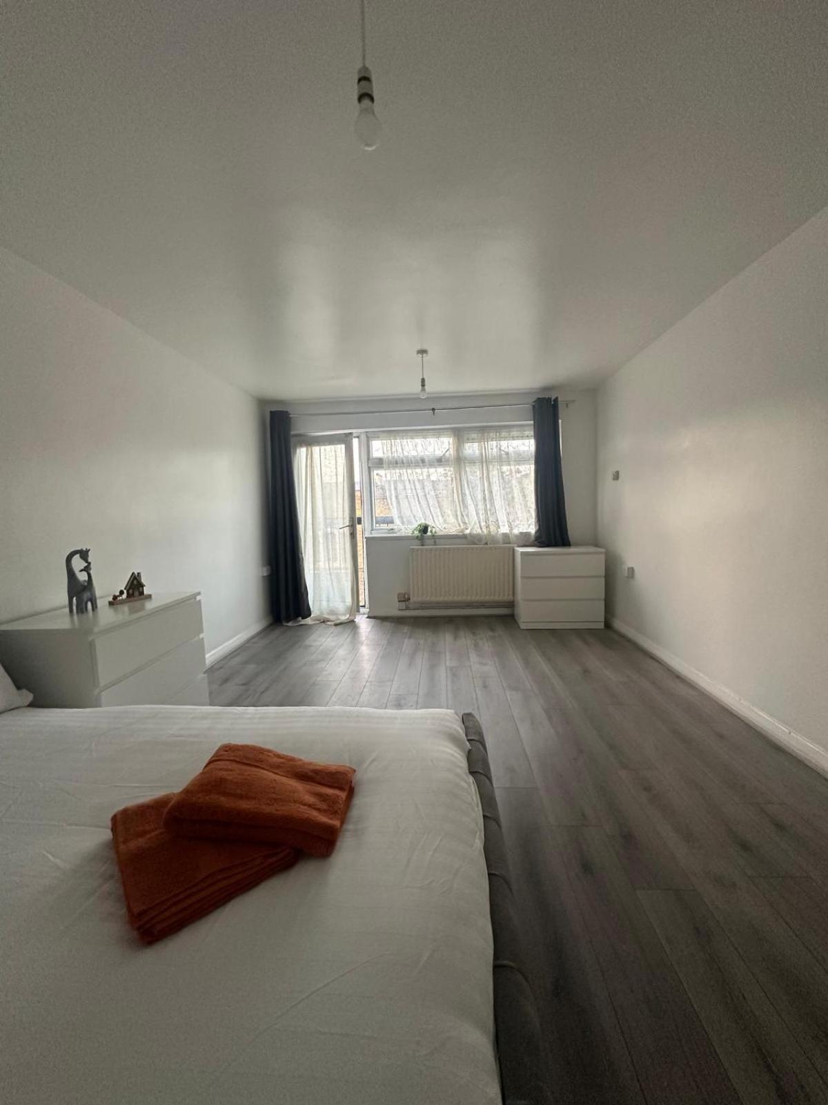 Modern Room In A 4 Bedroom Flat In London, Shared Bathroom! Luaran gambar