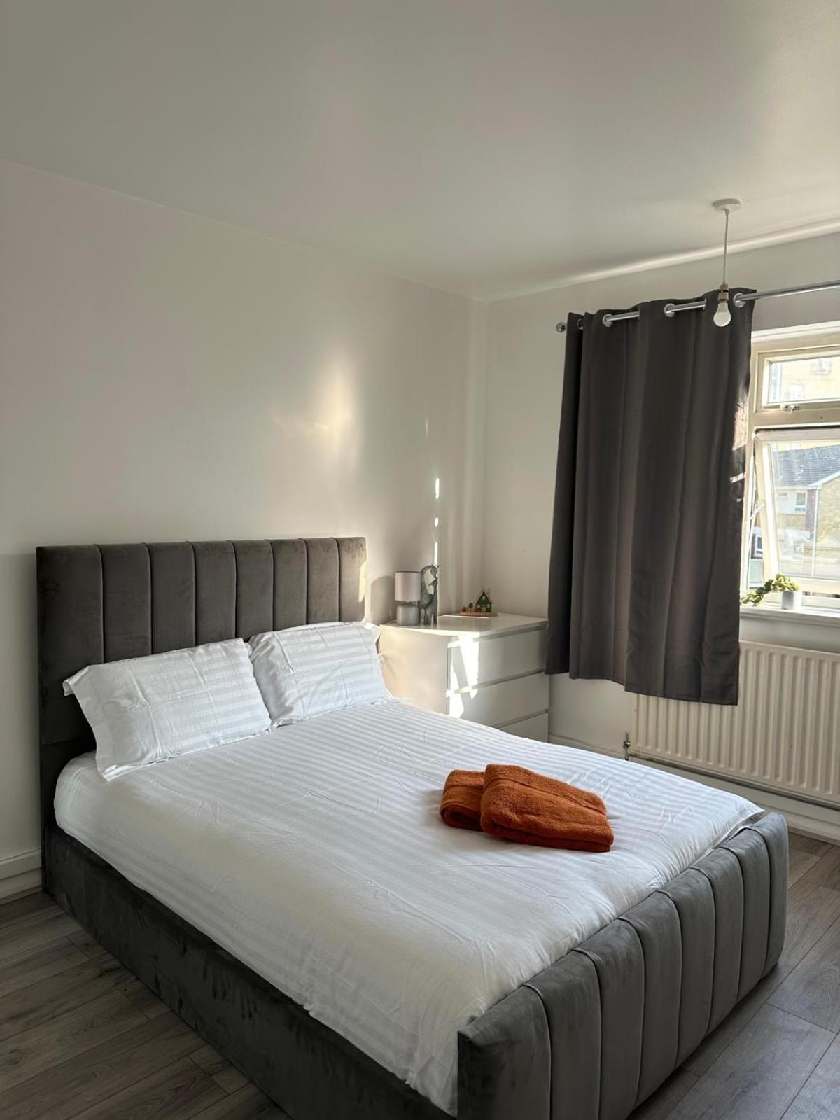 Modern Room In A 4 Bedroom Flat In London, Shared Bathroom! Luaran gambar