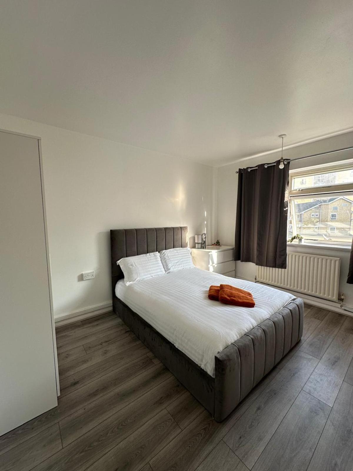 Modern Room In A 4 Bedroom Flat In London, Shared Bathroom! Luaran gambar